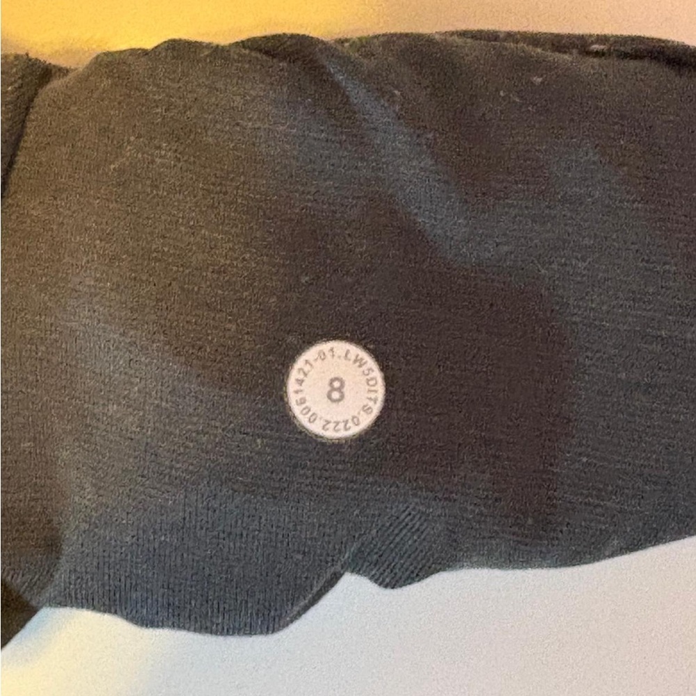 Lululemon dark gray High-Waisted Leggings size 8 - Picture 4 of 4